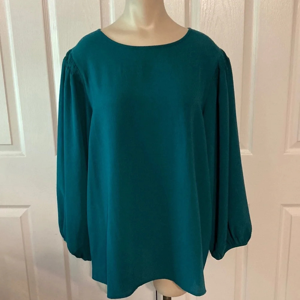 Blue Rain Smocked Shoulder Detail Keyhole Back Blouse XL